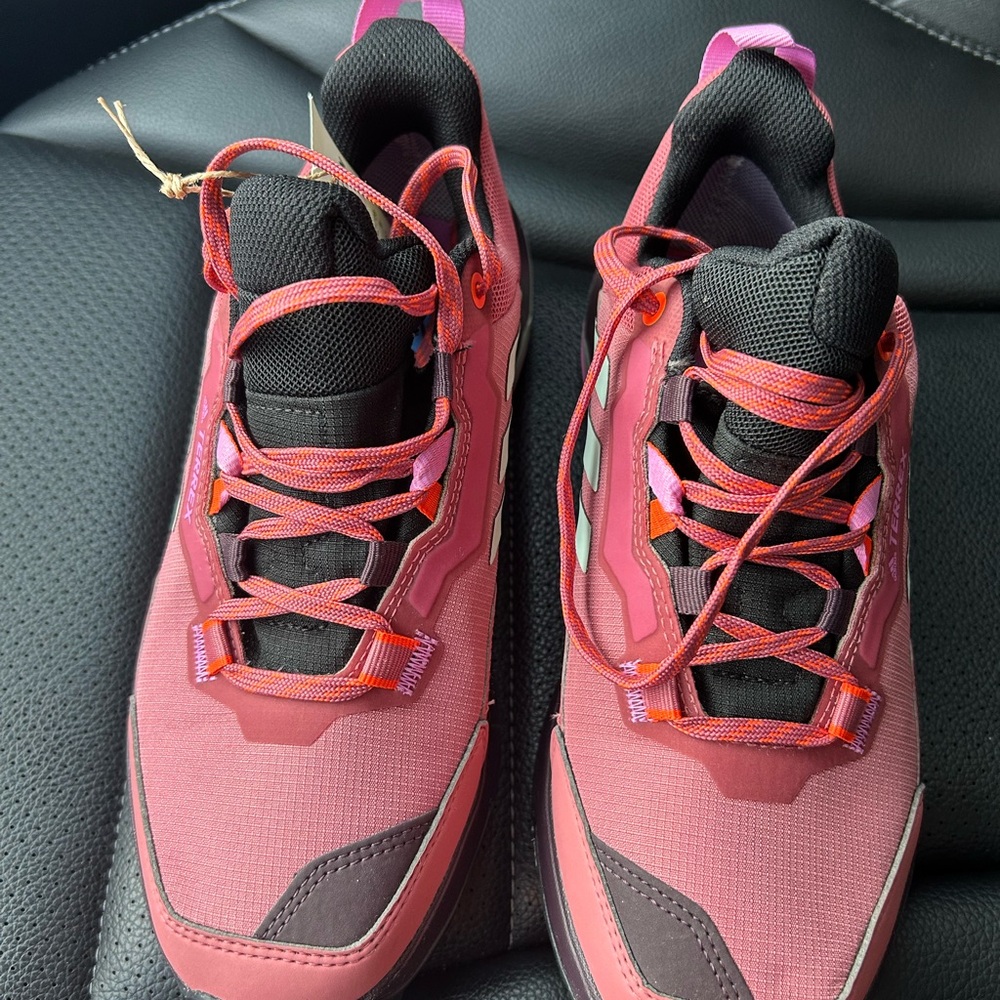 NWOT Adidas Gore-Tex Women's Hiking Trail Shoes - Picture 3 of 8